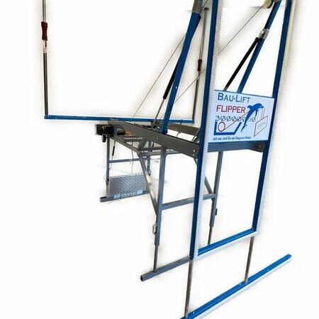 The construction lift Flipper has a load capacity of 250 kg