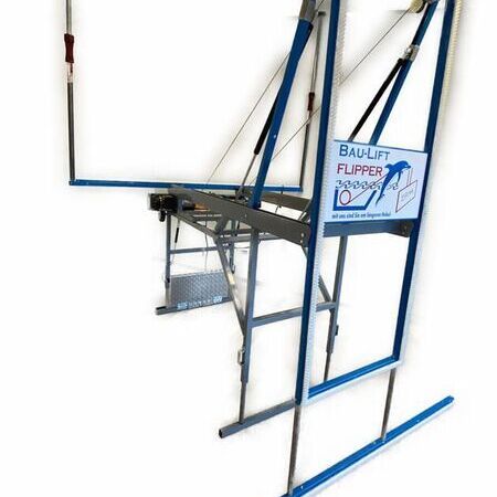 El elevador de construcción Flipper tiene una capacidad de carga de 250 kg