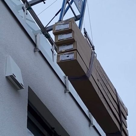Balcony lift in use