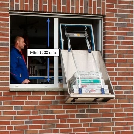 Balcony lift mini Flipper 150 (assembled) Directly in the window with transport box for tiles and bagged goods